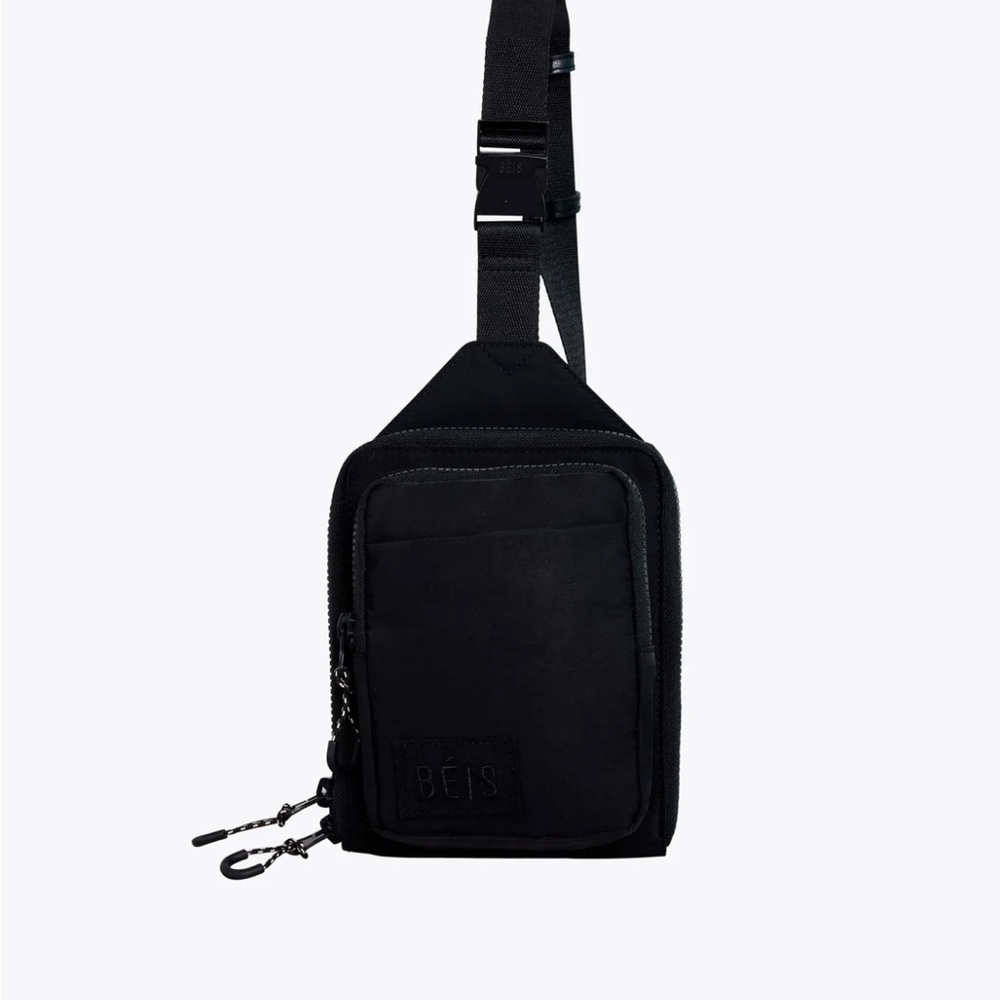 BEIS “The Sport Sling 
in Black”
